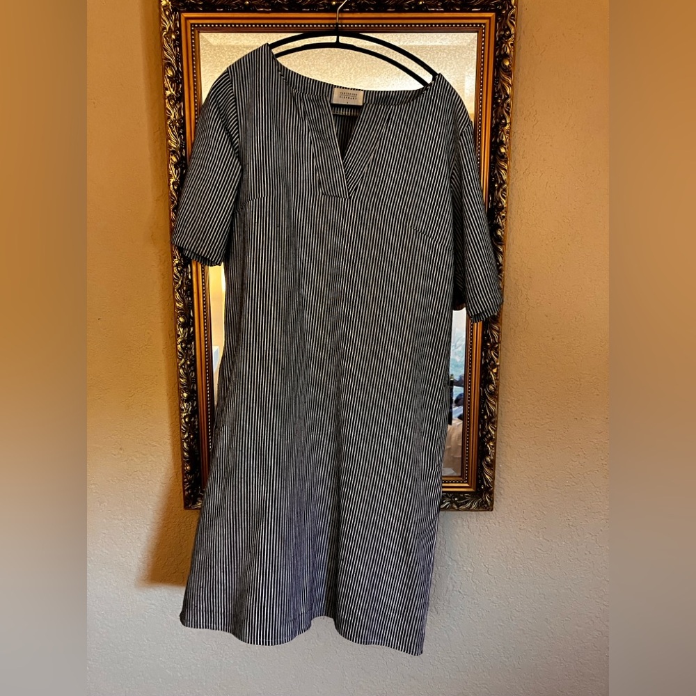 Blue and White Casual Midi Dress with Scoop Neck